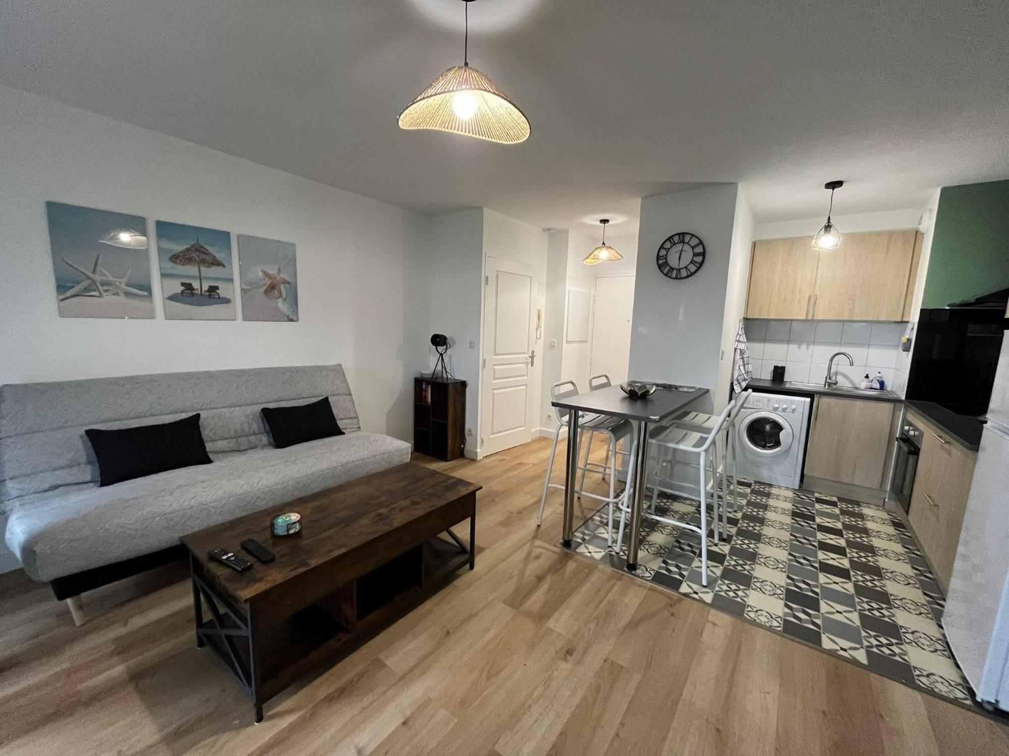 Appartement Avec Jardin A Rochefort מראה חיצוני תמונה
